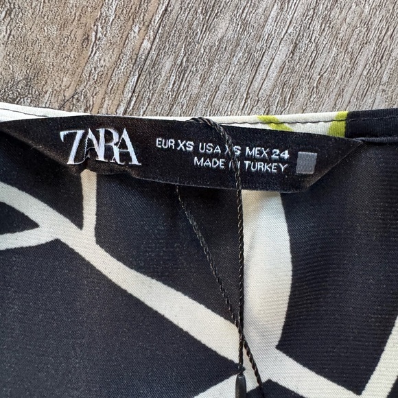 Zara Tropical Print Wrap Crop Blouse - Picture 3 of 7